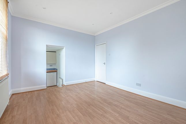 Thumbnail Flat to rent in Pepys Road, New Cross, London