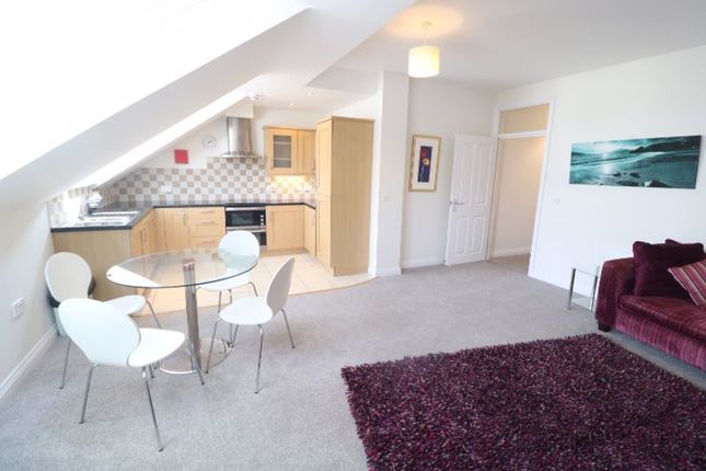 Flat to rent in Woodbourne Road, Douglas, Isle Of Man