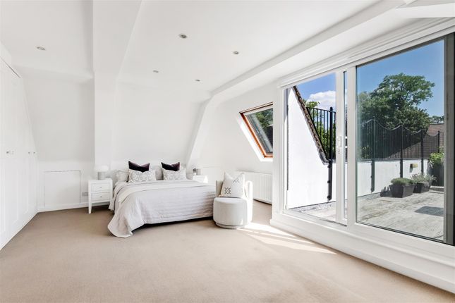 Flat for sale in West Heath Road, Hampstead