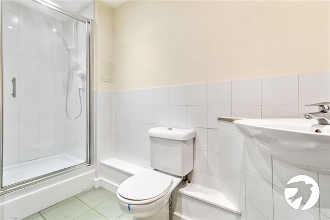 106, Sandpiper Close, Kent photo 5