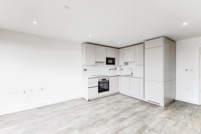 Thumbnail Flat to rent in Monarch Apartments, High Road, Willesden
