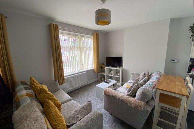 Flat to rent in Chorley New Road, Horwich, Bolton, Lancashire.