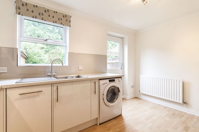 47, Oasthouse Drive, Fleet photo 4