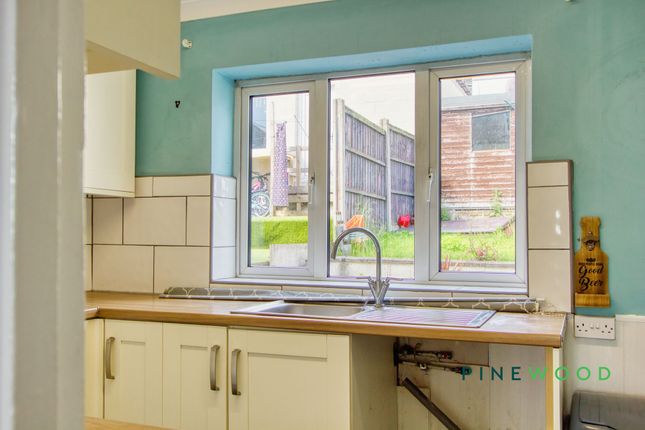 43 Southfield Lane, Worksop photo 4