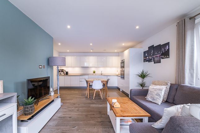 1-bed flat on 7, Middleton Court 152-154, Worple Road, London, £475,000