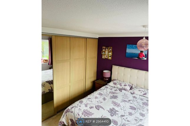 Roundhead Drive, Thame, Oxfordshire photo 3