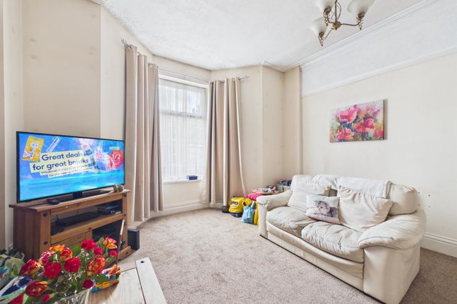 44, Clarendon Road, Wallasey photo 3