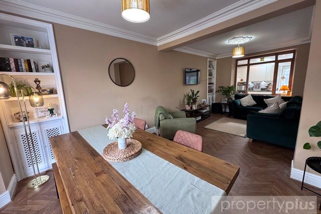 63, Bronllwyn Road, Rhondda Cynon Taff photo 2