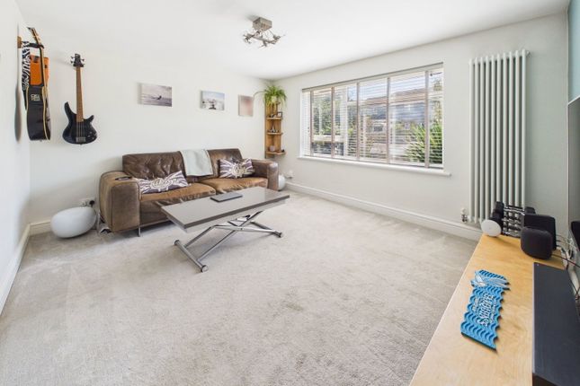 Pebble Lodge, 120,Flat 2, Beach Green, Shoreham-by-sea photo 2