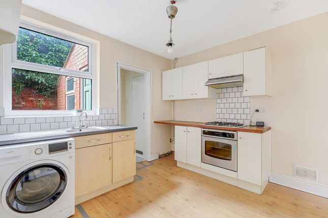 8 Ivy Grove, Nottingham photo 4