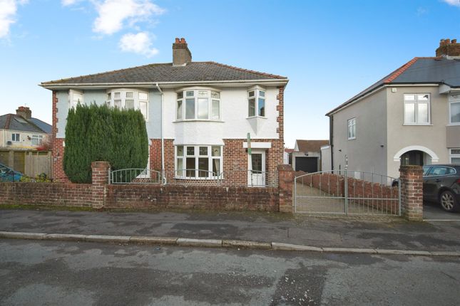 24, Priory Gardens, Bridgend photo 2