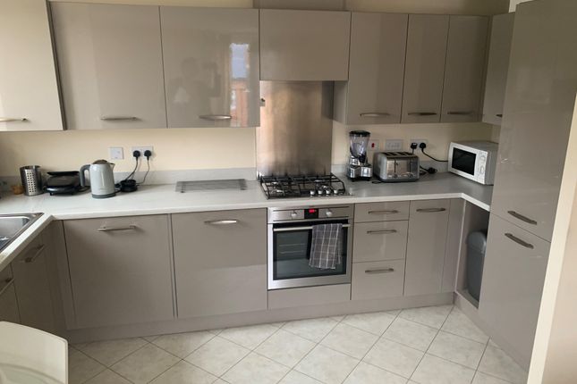 Flat to rent in Cascade Way, Dudley