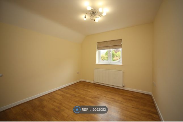 Semi-detached house to rent in Yewtree Court, Broadway
