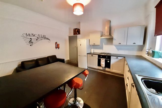 128A Eaton - Overview