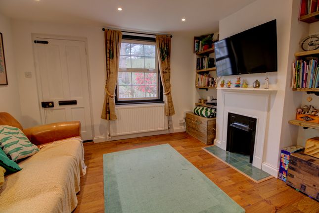 9, Benson Holme, Reading photo 2