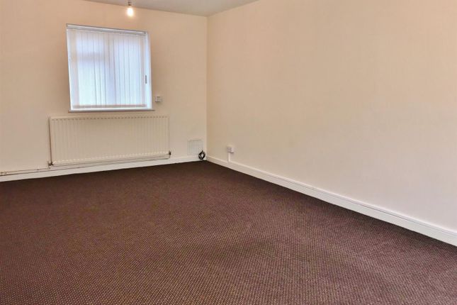 23, Pondthorpe, Coventry photo 2
