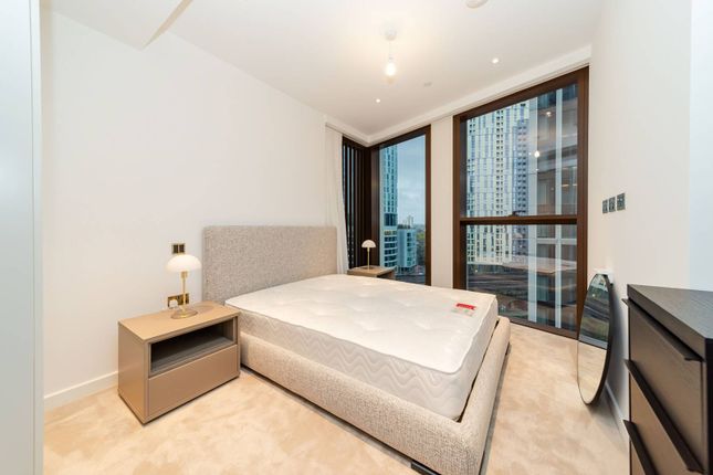 1-bed flat on Thames City, 8 Carnation Way, Nine Elms, £900,000