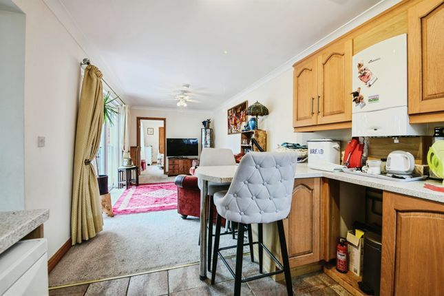 69, Swineshead Road, Boston photo 4