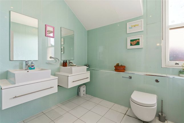 35C, Heathfield Road, London photo 4