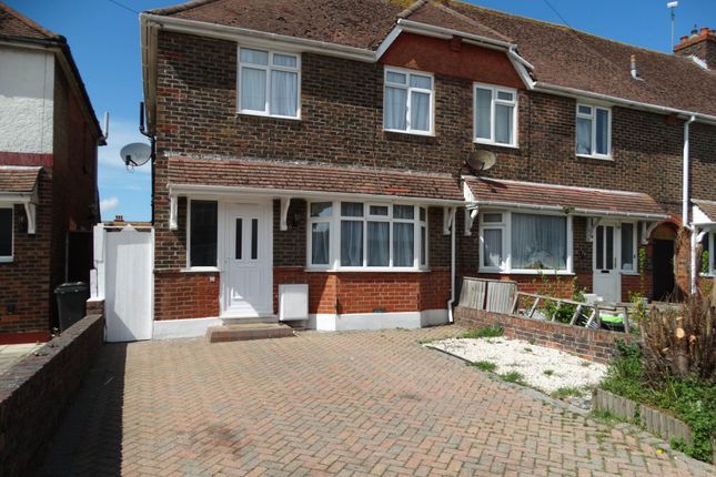 Thumbnail End terrace house to rent in Queens Road, Eastbourne