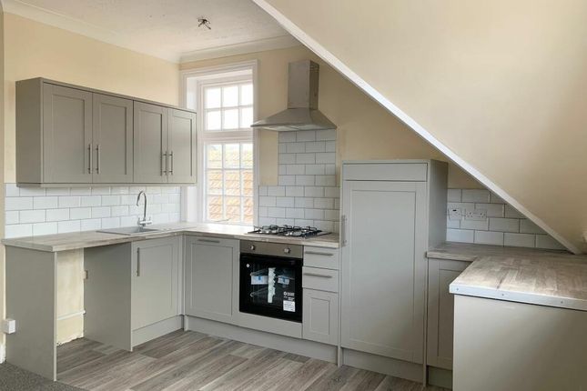 Flat 4, 33, Westgate Bay Avenue, Kent photo 3