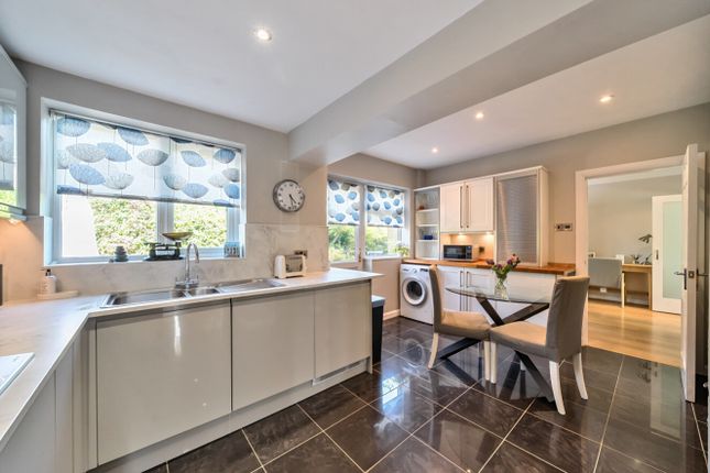 Ewemove Harrogate Breakfast Kitchen