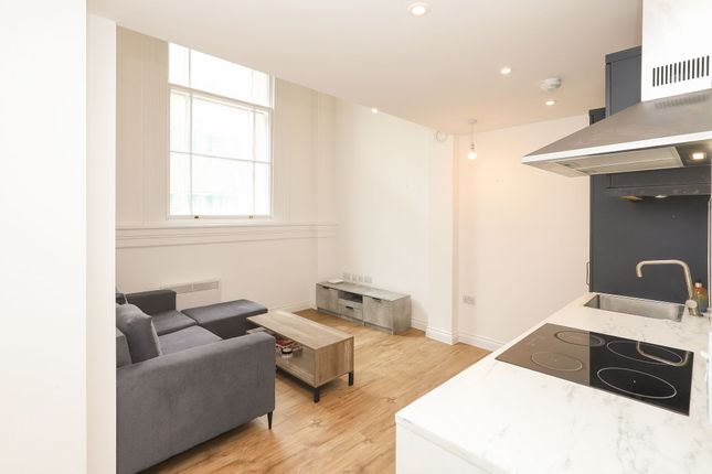 Open Plan Lounge &amp; Kitchen