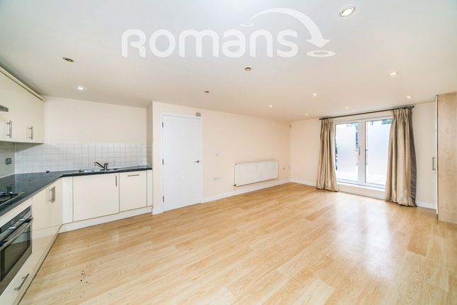Flat 1, Oyster Wharf, Reading photo 2