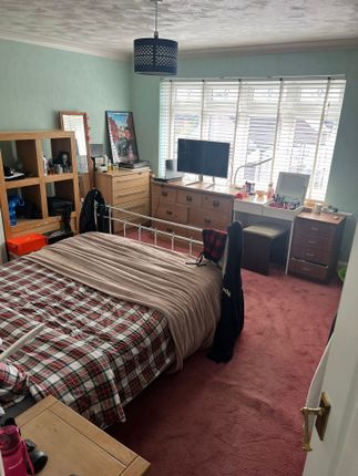 End terrace house to rent in Merlin Road, Romford