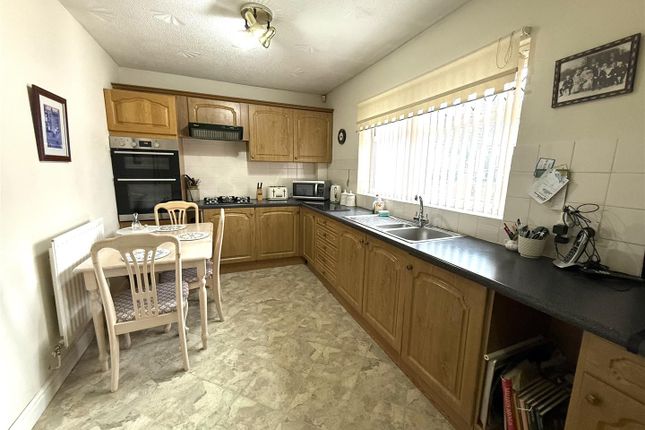 2, Mersey Close, Rugeley photo 4