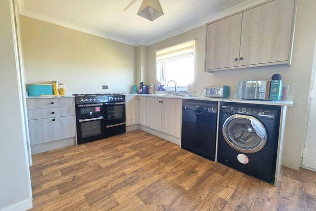 17, Broom Hill, Saltash photo 3