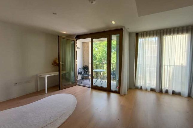 64, Bartholomew Close, London photo 3