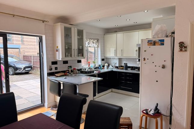 3-bed house on 16, West View, London, £2,900/mo