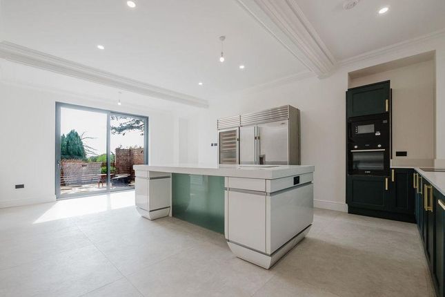 2 Rappax Road, Altrincham photo 2