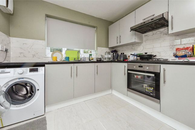56, Third Avenue, Bedfordshire photo 3