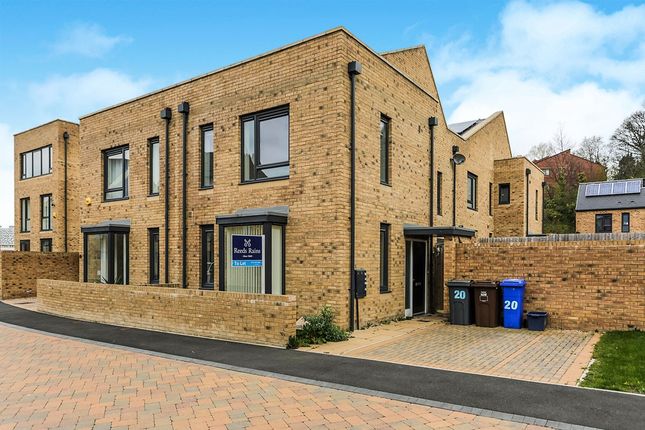 2-bed house on 20, Castle Croft Drive, Sheffield, £1,000/mo