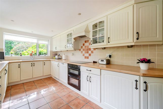 17, Clearsprings, Surrey photo 4