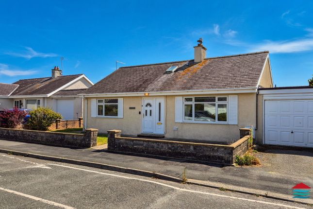2-bed bungalow on Llwyn, 60 Lon Ceredigion, Pwllheli, £275,000