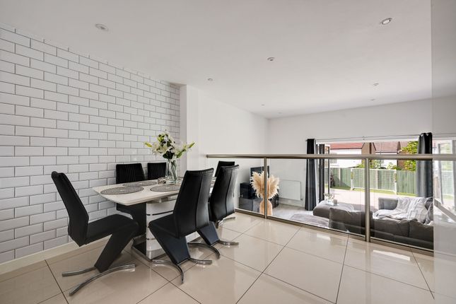 2 Benson Mews, Chislehurst photo 4