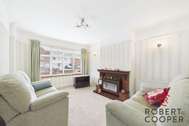 298, Long Drive, South Ruislip photo 2