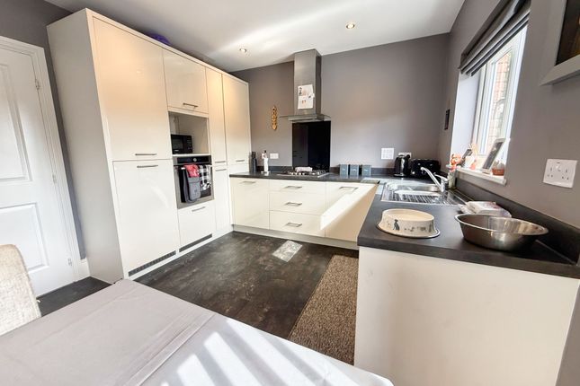 72 Gerddi'r Afon, Bridgend photo 3