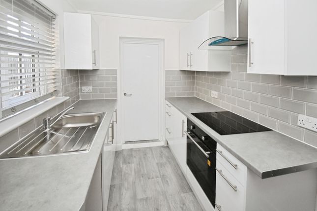 140, Baddow Road, Chelmsford photo 4
