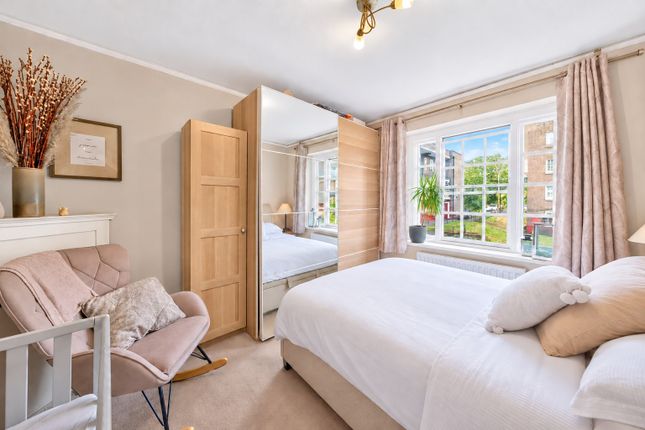 Flat 1, Naylor House, Albion Avenue, London photo 4