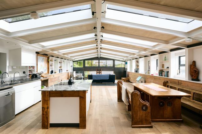 5-bed house on Barge Grundy, Chiswick Mall, Chiswick, £7,000/mo