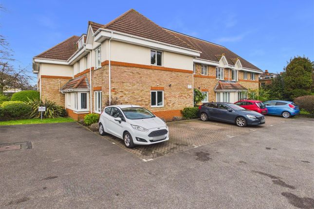 2-bed flat on Flat 1, 42, Terrace Road, Walton-On-Thames, £280,000