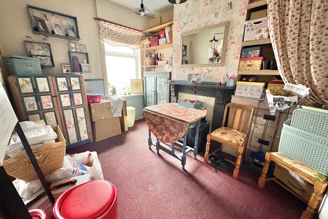 35, Waddesdon Road, Harwich photo 3