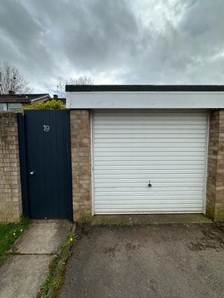 Terraced house to rent in The Chippings, Bristol