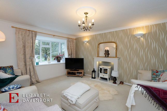 Thumbnail Detached house for sale in Denewood Way, Kenilworth