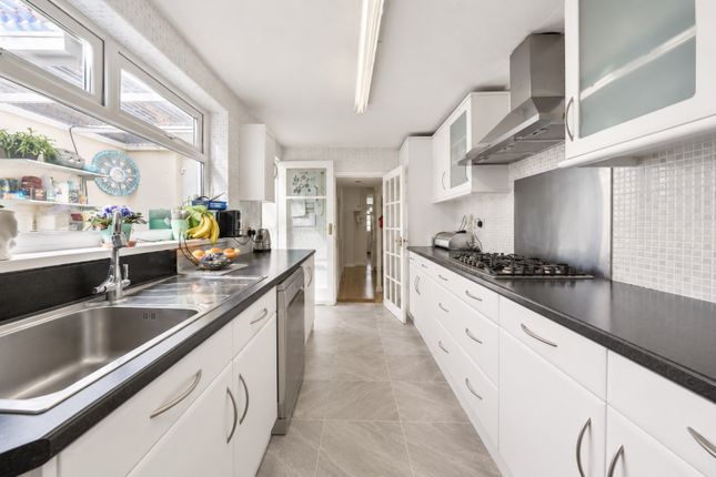 62, Crescent Road, London photo 5