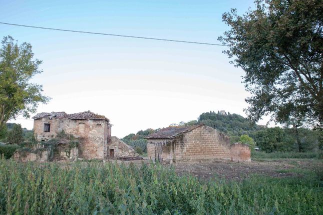 Country house for sale in Via G.Marconi, Chiusi, Toscana